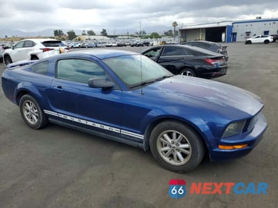 Czwarte zdjęcie samochodu z boku: 2006 FORD MUSTANG VIN:1ZVFT80N465176862 - miniatura