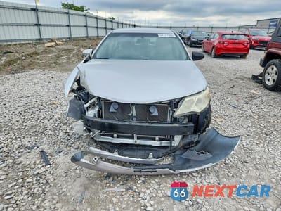 Piąte zdjęcie samochodu w środku: 2014 TOYOTA CAMRY LE VIN:4T1BF1FK2EU727884 - miniatura