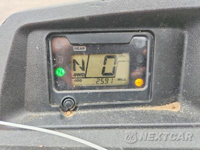 Zdjęcie 8 z 10 samochodu: 2017 HONDA SXS700M UTILITY VEHICLE VIN:1HFVE02N6H4303083 - miniatura