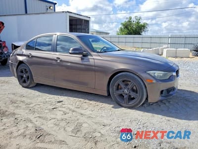 Czwarte zdjęcie samochodu z boku: 2013 BMW 328 I SULEV VIN:WBA3C1G57DNR49322 - miniatura