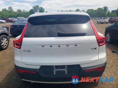 Zdjęcie 6 z 12 samochodu: 2019 VOLVO XC40 T5 MOMENTUM VIN:YV4162UK3K2069926 - miniatura