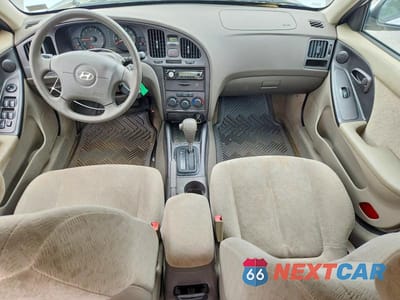 Zdjęcie 8 z 12 samochodu: 2006 HYUNDAI ELANTRA GLS VIN:KMHDN46D16U346432 - miniatura