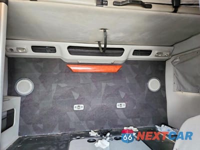 Zdjęcie 6 z 10 samochodu: 2012 VOLVO VN VNL VIN:4V4NC9EJ1CN543498 - miniatura