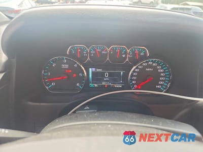 Zdjęcie 9 z 12 samochodu: 2016 CHEVROLET SUBURBAN C1500 LT VIN:1GNSCHKC7GR479066 - miniatura