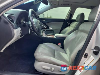 Zdjęcie 7 z 12 samochodu: 2006 LEXUS IS 350 VIN:JTHBE262765002546 - miniatura