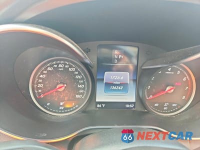 Zdjęcie 9 z 12 samochodu: 2016 MERCEDES-BENZ C 300 4MATIC VIN:55SWF4KB0GU156080 - miniatura