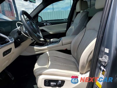Zdjęcie 7 z 13 samochodu: 2024 BMW X5 M60I VIN:5UX33EU05R9T26024 - miniatura