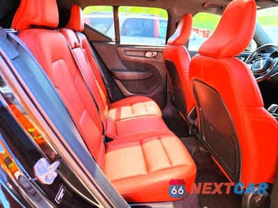 Zdjęcie 11 z 13 samochodu: 2019 VOLVO XC40 T5 MOMENTUM VIN:YV4162XZ1K2014271 - miniatura