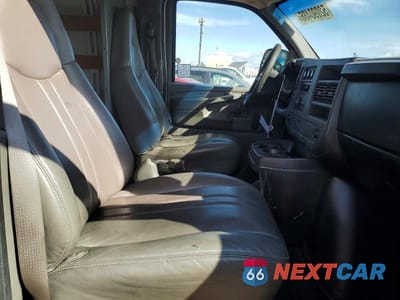Zdjęcie 11 z 13 samochodu: 2008 CHEV EXPRESS G1500 VIN:1GCFG15X281104707 - miniatura