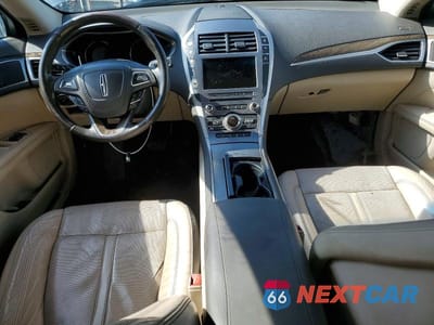 Zdjęcie 8 z 12 samochodu: 2017 LINCOLN MKZ RESERVE VIN:3LN6L5E98HR623590 - miniatura