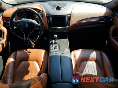 Zdjęcie 8 z 12 samochodu: 2017 MASERATI LEVANTE S SPORT VIN:ZN661YUS9HX234284 - miniatura