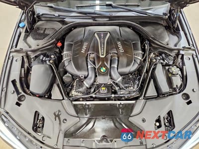 Zdjęcie 11 z 12 samochodu: 2018 BMW M550I VIN:WBAJB9C52JB035796 - miniatura