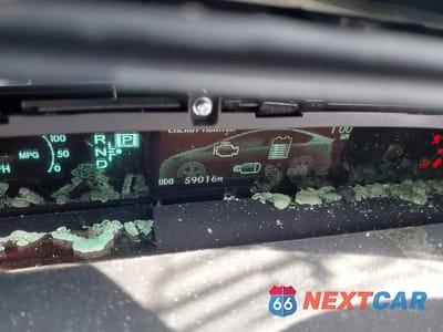 Zdjęcie 9 z 12 samochodu: 2015 TOYOTA PRIUS TWO VIN:JTDKN3DUXF0479559 - miniatura