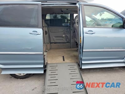 Zdjęcie 11 z 13 samochodu: 2006 TOYOTA SIENNA XLE 7 PASSENGER VIN:5TDZA22C36S442364 - miniatura