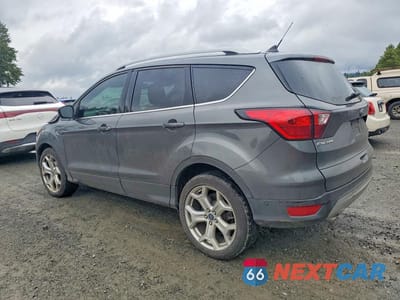 Drugie zdjęcie samochodu z przodu: 2019 FORD ESCAPE TITANIUM VIN:1FMCU9J95KUC05484 - miniatura