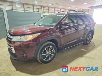 2019 TOYOTA HIGHLANDER XLE 5TDJZRFH3KS719514 - główne zdjęcie licytacji z USA - miniatura