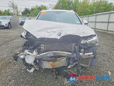 Piąte zdjęcie samochodu w środku: 2019 BMW X1 XDRIVE28I VIN:WBXHT3C52K5N05436 - miniatura