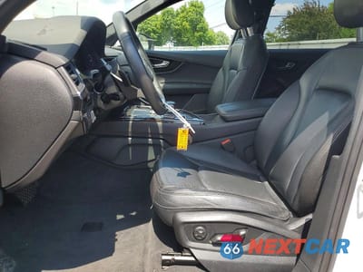 Zdjęcie 7 z 13 samochodu: 2019 AUDI Q7 PREMIUM PLUS VIN:WA1LAAF70KD023577 - miniatura