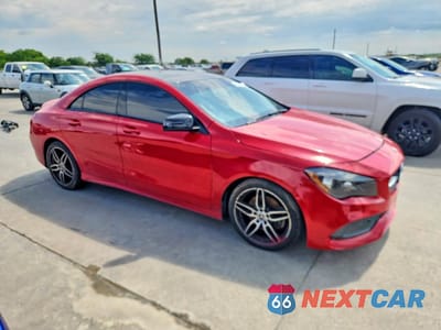 Czwarte zdjęcie samochodu z boku: 2018 MERCEDES-BENZ CLA 250 VIN:WDDSJ4EB7JN609216 - miniatura