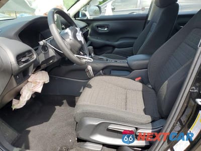Zdjęcie 7 z 12 samochodu: 2025 HONDA HR-V LX VIN:3CZRZ1H37SM755271 - miniatura