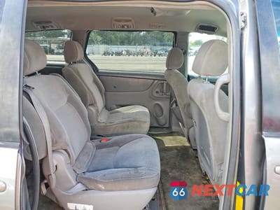 Zdjęcie 11 z 13 samochodu: 2005 TOYOTA SIENNA LE 7 PASSENGER VIN:5TDZA23C45S264266 - miniatura