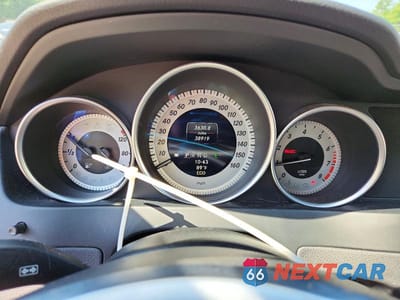 Zdjęcie 9 z 12 samochodu: 2013 MERCEDES-BENZ C 300 4MATIC VIN:WDDGF8AB9DR300882 - miniatura