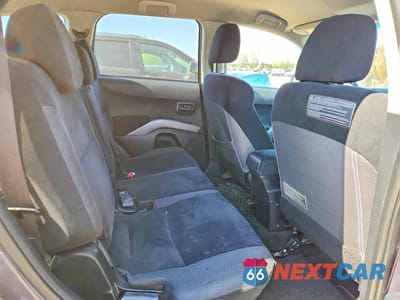 Zdjęcie 11 z 13 samochodu: 2007 MITSUBISHI OUTLANDER ES VIN:JA4MS31X67Z601034 - miniatura