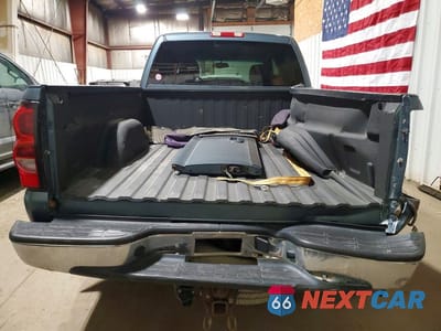 Zdjęcie 6 z 12 samochodu: 2007 CHEVROLET SILVERADO K2500 HEAVY DUTY VIN:1GCHK23D87F161758 - miniatura