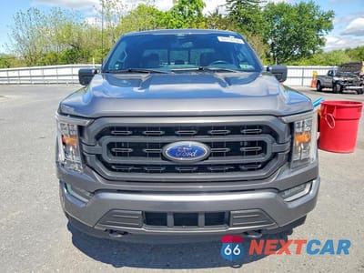 Piąte zdjęcie samochodu w środku: 2022 FORD F150 SUPERCREW VIN:1FTFW1E89NFB24284 - miniatura