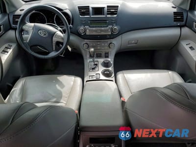 Zdjęcie 8 z 12 samochodu: 2010 TOYOTA HIGHLANDER SE VIN:5TDJK3EH5AS021102 - miniatura