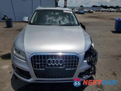 Piąte zdjęcie samochodu w środku: 2017 AUDI Q5 PREMIUM VIN:WA1C2AFP0HA091658 - miniatura