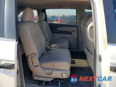 Zdjęcie 11 z 13 samochodu: 2014 HONDA ODYSSEY LX VIN:5FNRL5H21EB050853 - miniatura