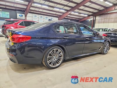Trzecie zdjęcie samochodu z tyłu: 2018 BMW M550I VIN:WBAJB9C52JB035796 - miniatura