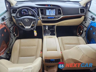 Zdjęcie 8 z 14 samochodu: 2017 TOYOTA HIGHLANDER HYBRID LIMITED PLATINUM VIN:5TDDGRFH3HS032383 - miniatura