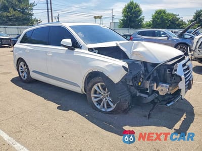 Czwarte zdjęcie samochodu z boku: 2018 AUDI Q7 PREMIUM PLUS VIN:WA1LHAF73JD036253 - miniatura