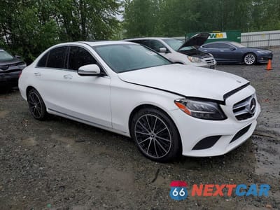 Czwarte zdjęcie samochodu z boku: 2021 MERCEDES-BENZ C 300 VIN:W1KWF8DB3MR610758 - miniatura