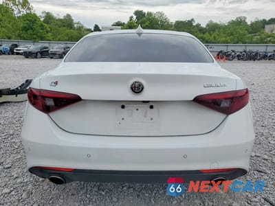 Zdjęcie 6 z 13 samochodu: 2020 ALFA ROMEO GIULIA VIN:ZARFANAN3L7630417 - miniatura