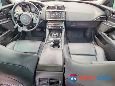 Zdjęcie 8 z 12 samochodu: 2017 JAGUAR XE PREMIUM VIN:SAJAD4BG1HA965628 - miniatura