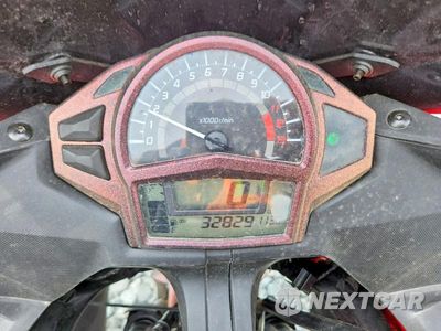 Zdjęcie 7 z 9 samochodu: 2012 KAWASAKI EX650 EC VIN:JKAEXEE19CDA05143 - miniatura