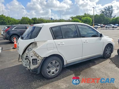 Trzecie zdjęcie samochodu z tyłu: 2008 NISSAN VERSA 1.8 S VIN:3N1BC13E88L356484 - miniatura