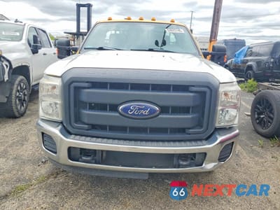 Piąte zdjęcie samochodu w środku: 2015 FORD F350 SUPER DUTY VIN:1FDRF3E68FEB95616 - miniatura