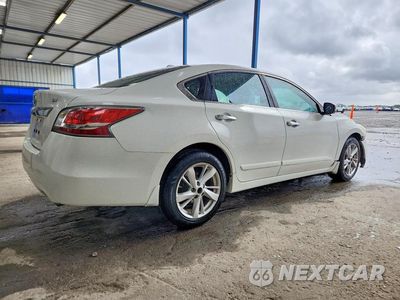 Trzecie zdjęcie samochodu z tyłu: 2015 NISSAN ALTIMA 2.5 SV VIN:1N4AL3AP2FC423605 - miniatura