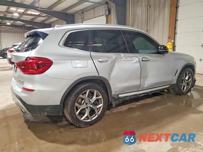 Trzecie zdjęcie samochodu z tyłu: 2021 BMW X3 SDRIVE30I VIN:5UXTY3C02M9F52072 - miniatura