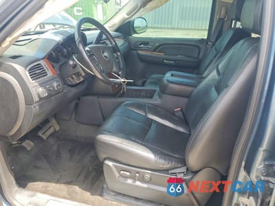 Zdjęcie 7 z 14 samochodu: 2008 CHEVROLET SUBURBAN K1500 LS VIN:3GNFK16388G199261 - miniatura