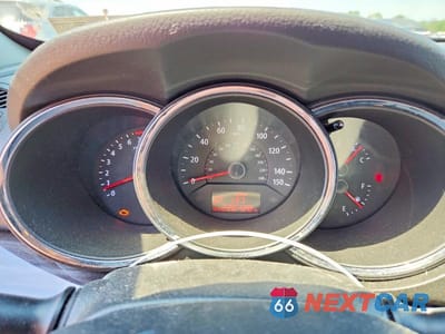Zdjęcie 9 z 13 samochodu: 2013 KIA SORENTO LX VIN:5XYKTDA25DG311365 - miniatura