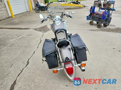 Czwarte zdjęcie samochodu z boku: 2002 YAMAHA XVS1100 A VIN:JYAVP11E72A021292 - miniatura
