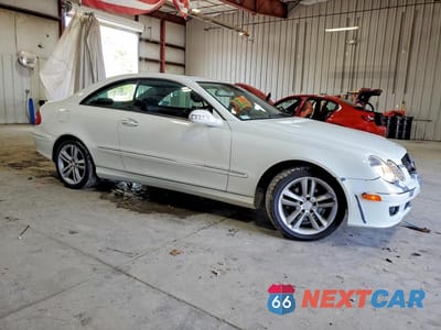 Czwarte zdjęcie samochodu z boku: 2008 MERCEDES-BENZ CLK 350 VIN:WDBTJ56H08F254190 - miniatura