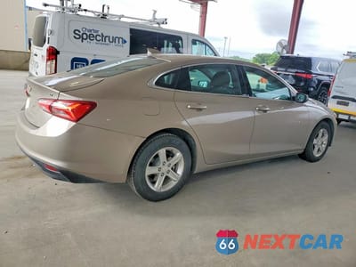 Trzecie zdjęcie samochodu z tyłu: 2022 CHEVROLET MALIBU LT VIN:1G1ZD5ST3NF179504 - miniatura