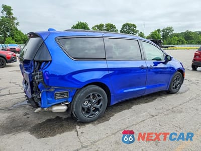 Trzecie zdjęcie samochodu z tyłu: 2021 CHRYSLER PACIFICA HYBRID LIMITED VIN:2C4RC1S72MR590583 - miniatura