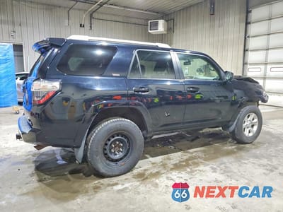 Trzecie zdjęcie samochodu z tyłu: 2017 TOYOTA 4RUNNER SR5 VIN:JTEBU5JRXH5432693 - miniatura